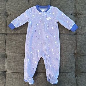 💜 LIKE NEW 💜 Nike Purple Fleece Footed Sleeper w/Polka Dots